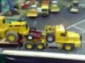 philflyrc.com        Camion remolque y Retroexcavadora